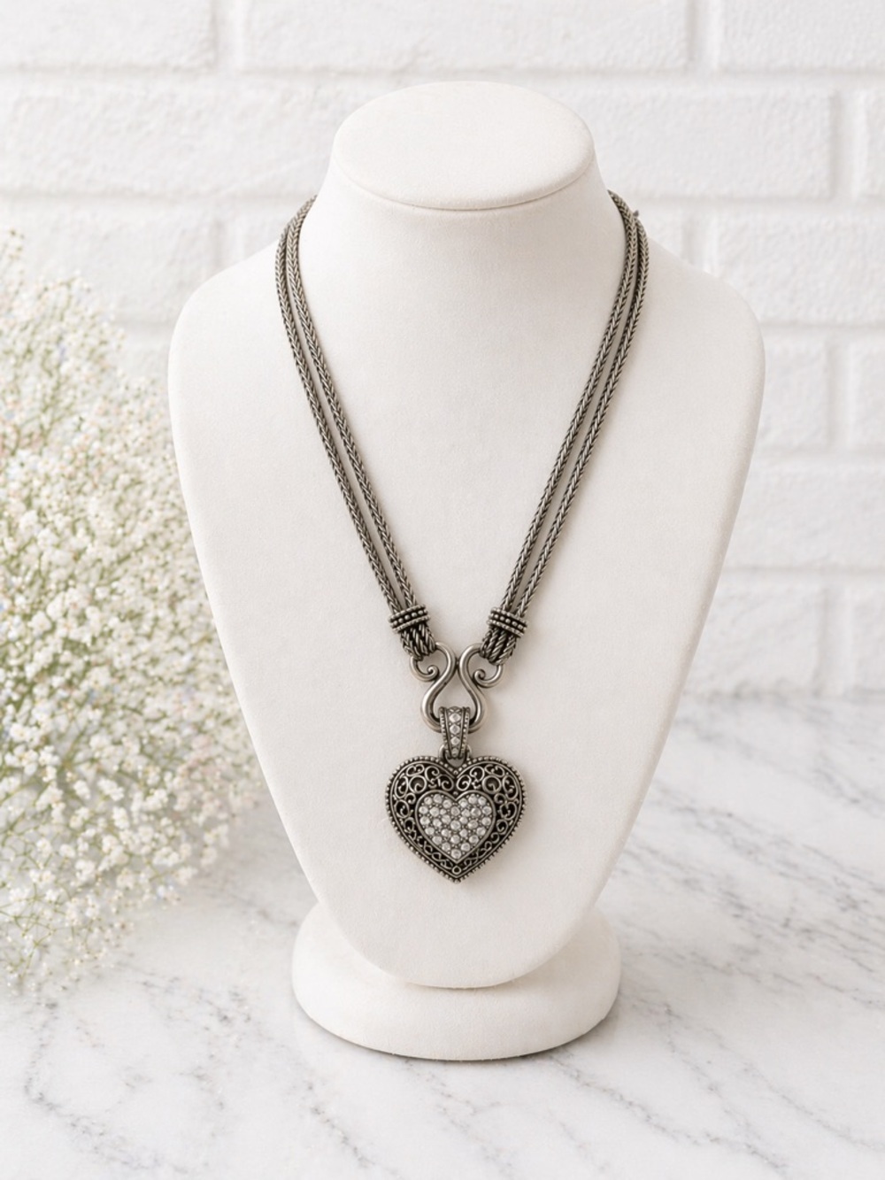 Lia Sophia “Love Dust” Silver-Tone Filigree Heart Pendant Statement Necklace